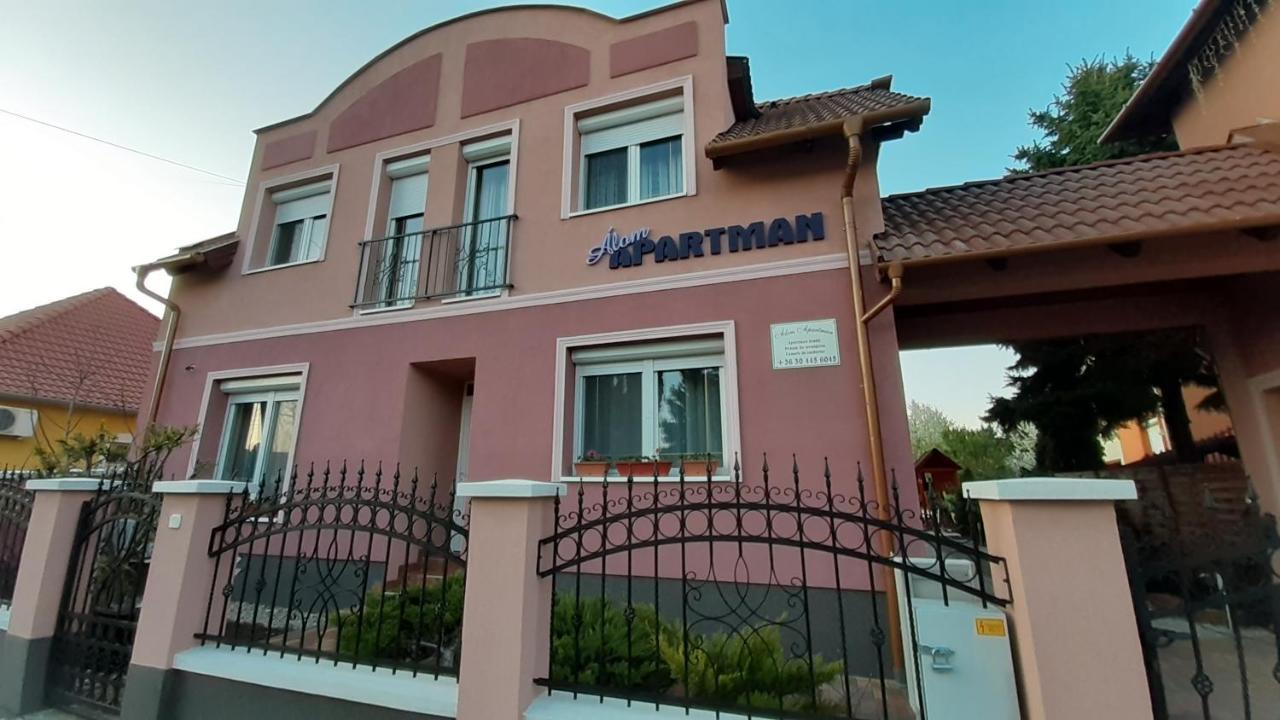 Álom Apartman Hajdúszoboszló Esterno foto