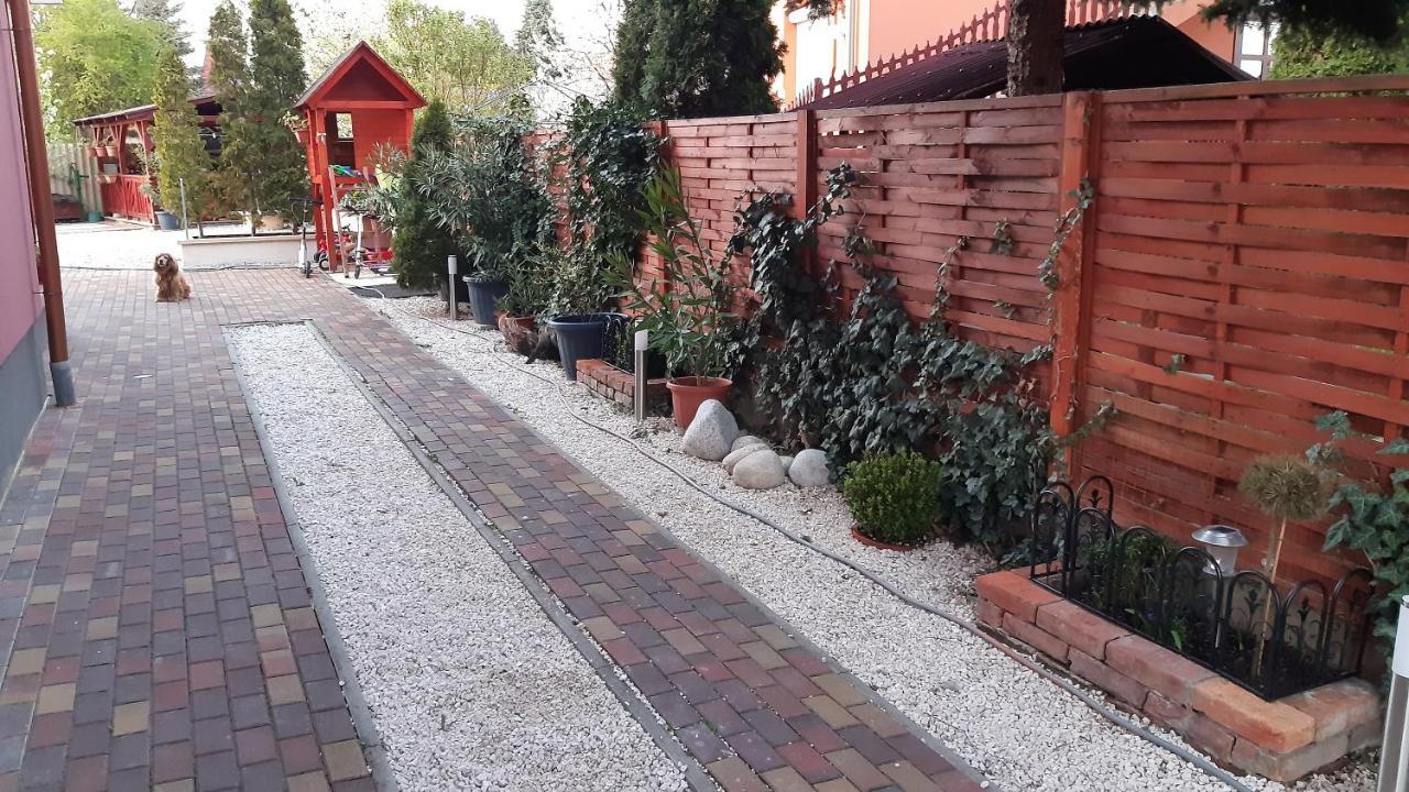 Álom Apartman Hajdúszoboszló Esterno foto