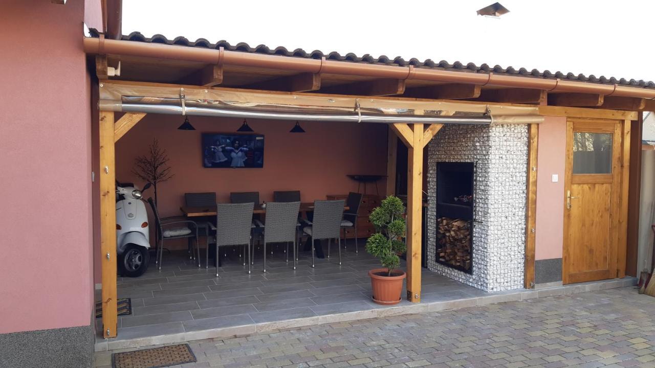 Álom Apartman Hajdúszoboszló Esterno foto