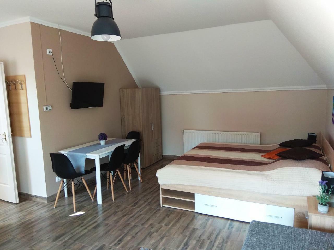 Álom Apartman Hajdúszoboszló Esterno foto